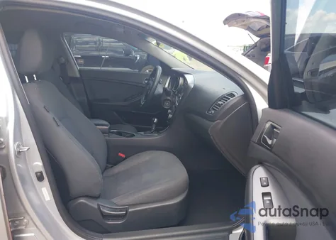 2015 Kia Optima Lx z USA, uszkodzony, nr VIN 5XXGM4A77FG475576